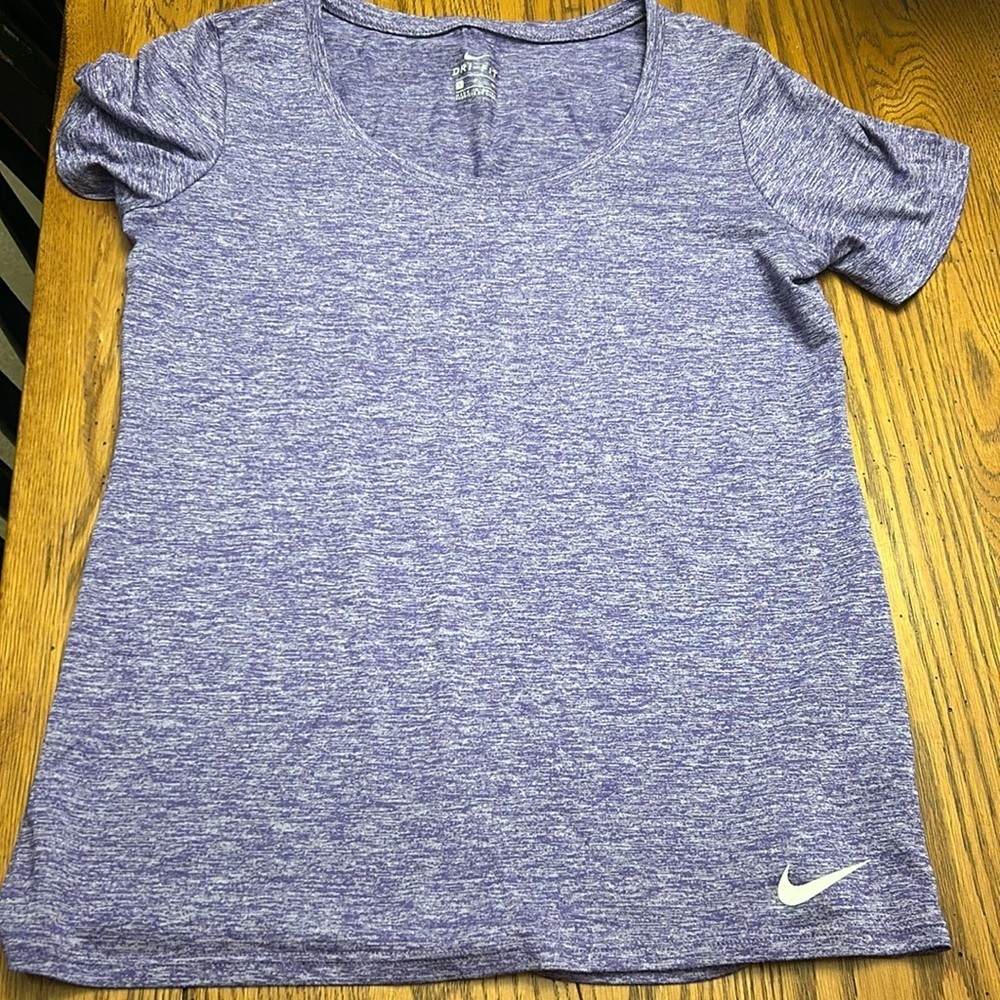 Nike Top/3
